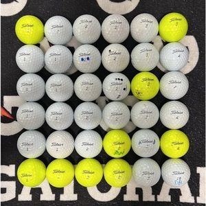 36 Titleist Pro v1 Golf Balls in Good Condition